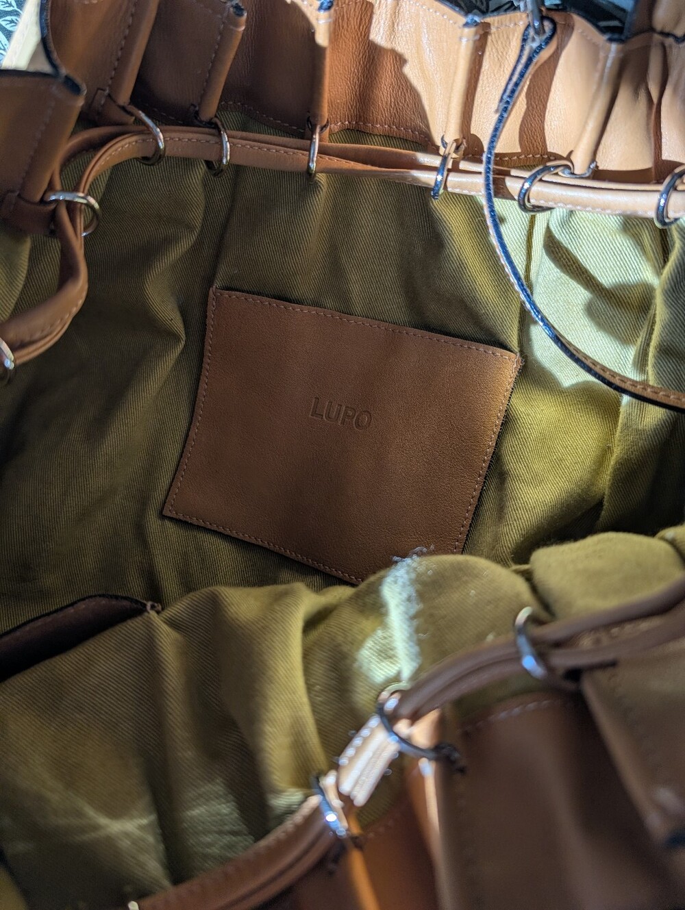 LUPO Barcelona Pleated Leather Handbag - Picture 7 of 9